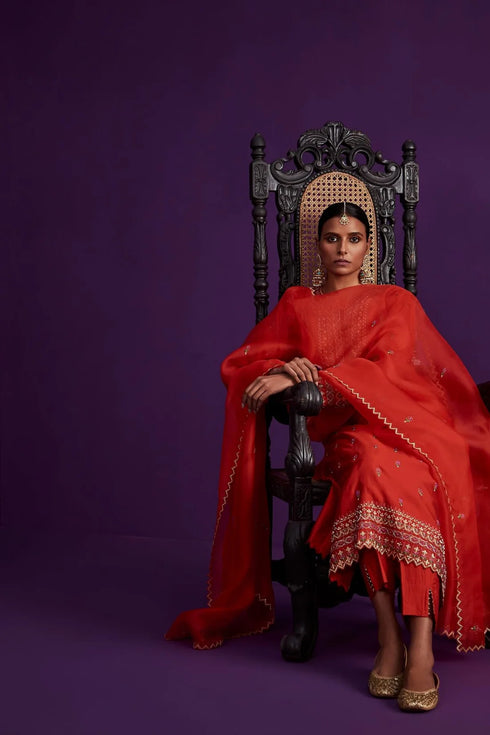 Straight Kurta Set With Zari Embroidery