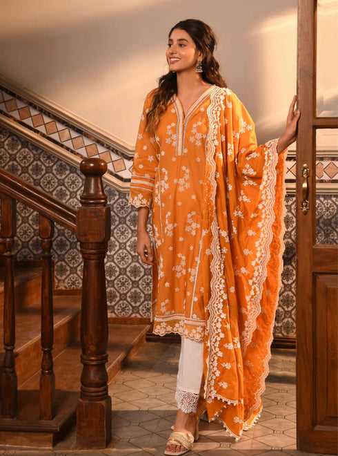 Malisa Kurta with Floral CHemical Lace Pants With Dupatta