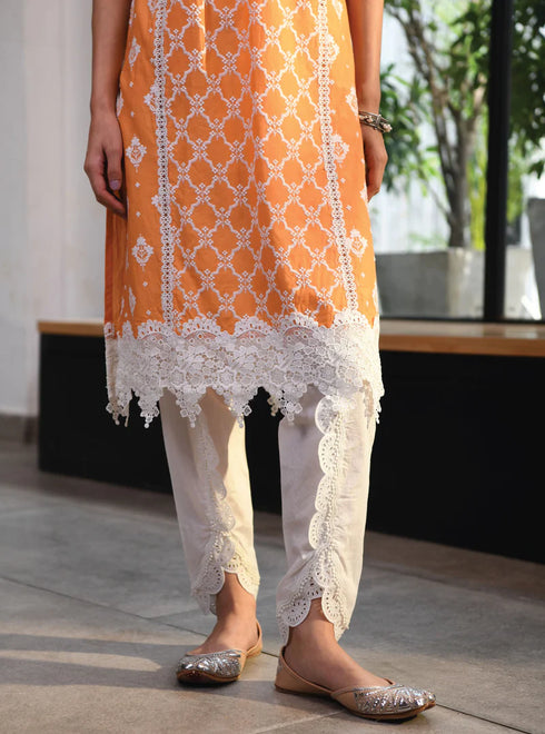 Newry Kurta With Border Dhoti Pant With Dupatta