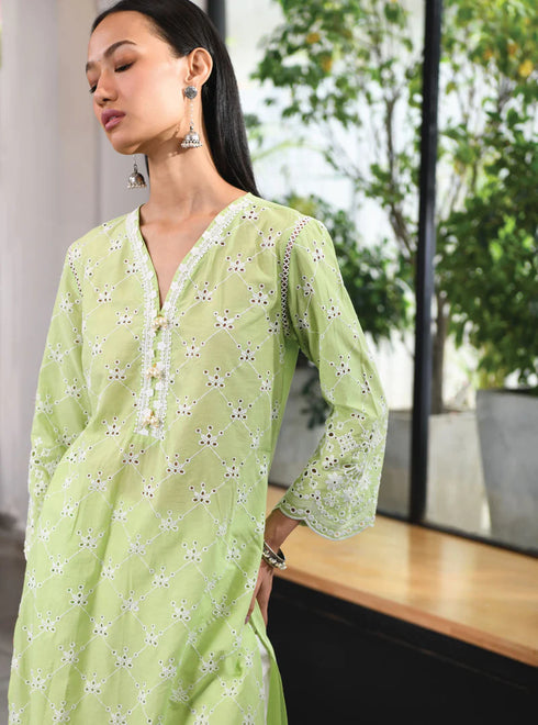 Perth Kurta with Multi Lace Slim Pants