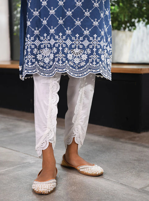 Perth Kurta with Border Dhoti Pants With Dupatta