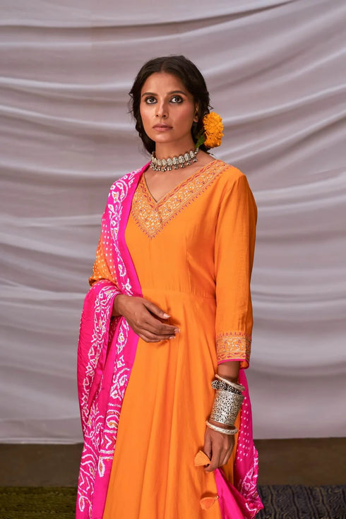 V-Neck Anarkali With Ombré Bandhani Dupatta