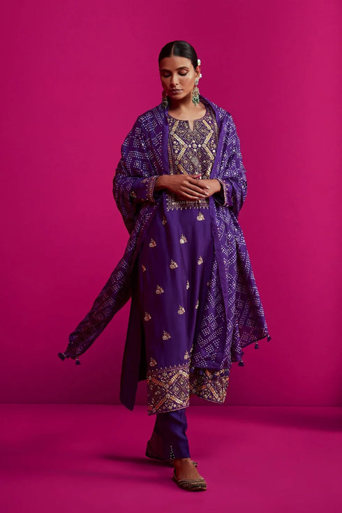 Straight Kurta Set With Bandhani Dupatta