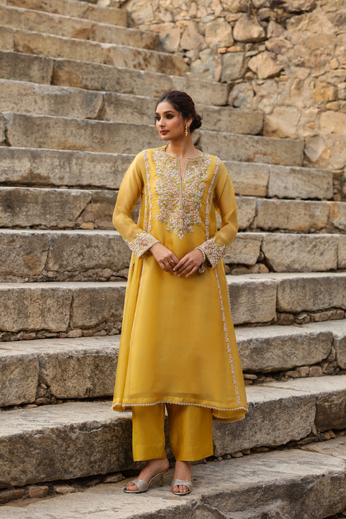 Vaayu Yellow Heavy Pheran Kurta Set