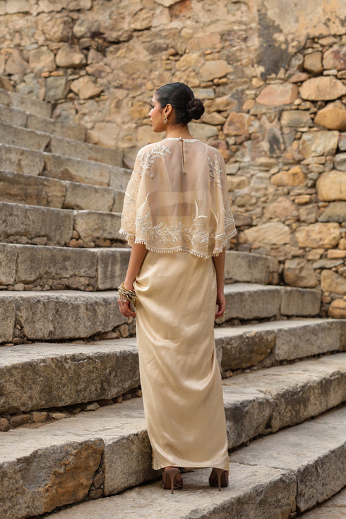 Vaayu Beige Cape Set
