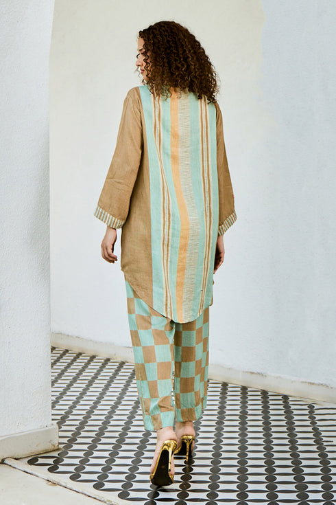 Linen Kurta Set With Checked Pants