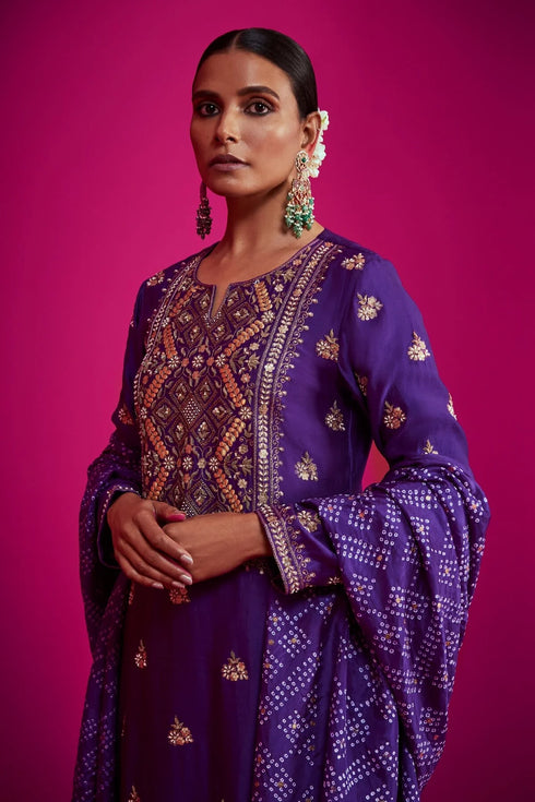 Straight Kurta Set With Bandhani Dupatta