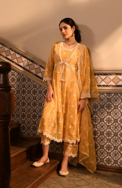 Nyla Set With Dupatta