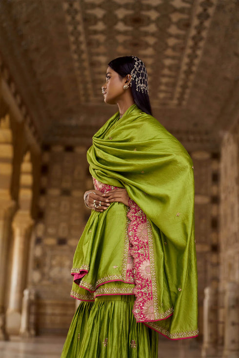 Surajmukhi Angrakha Sharara