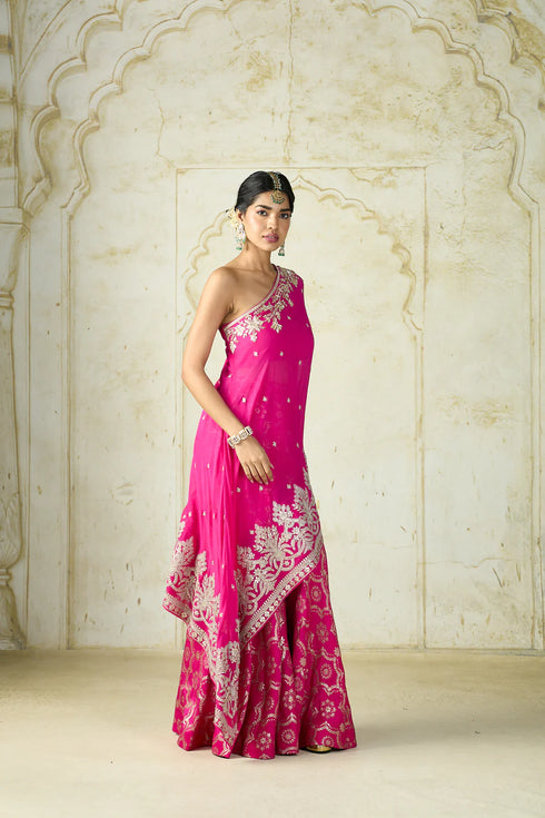 Areesha One Shoulder Set