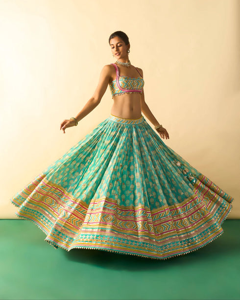 Mannat Lehenga Set