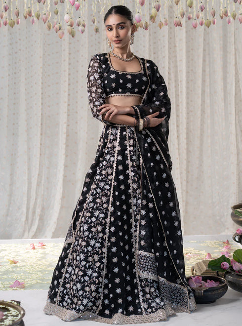 Madhvi Lehenga