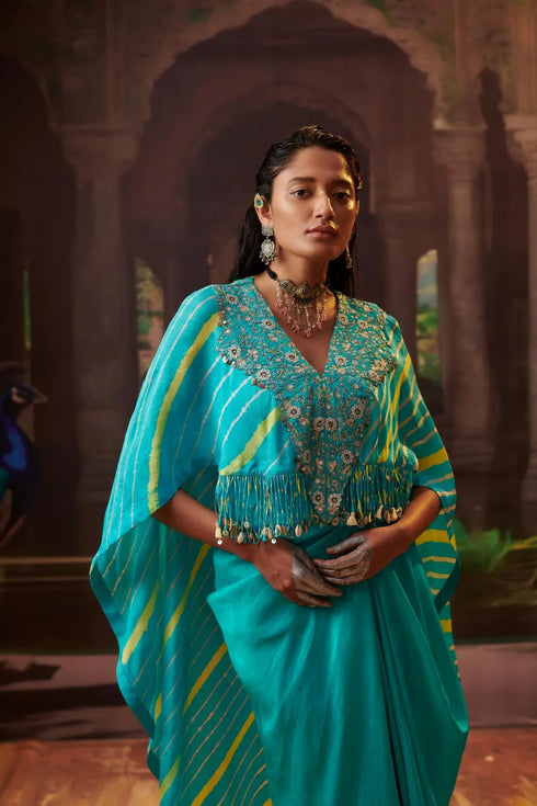 Leheriya Trail Cape Set With Blouse And Drape Skirt