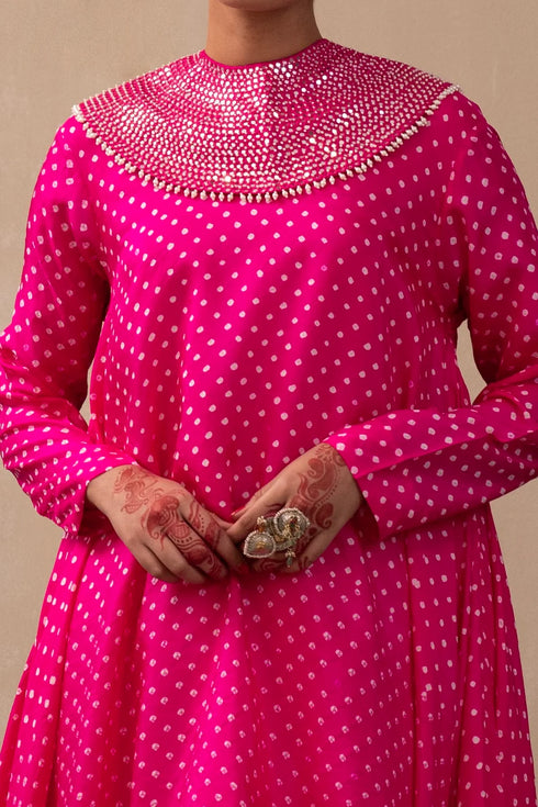 Bandhni Top With Mirror And Pearl Collar