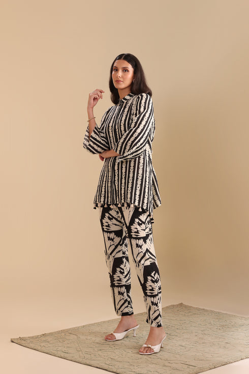 Naqsh Embellished Co-ord set