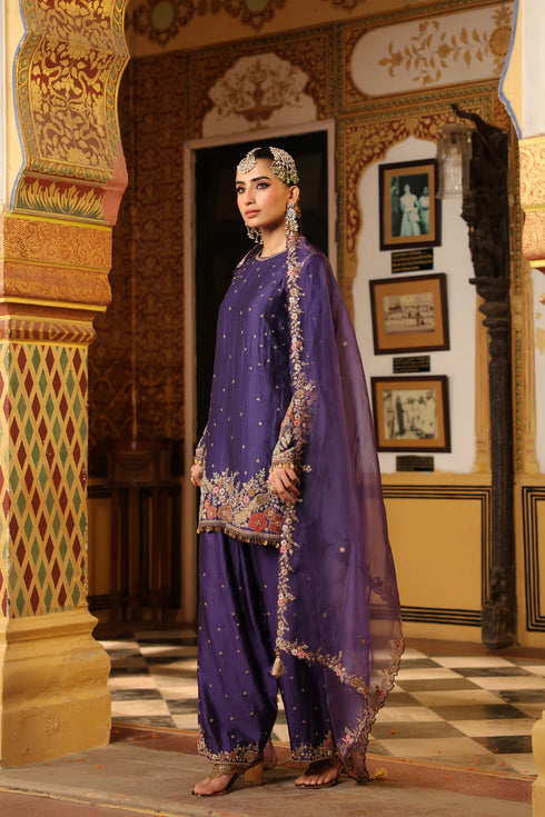 Ahista Purple Mayur Applique Short Kurta With Heavy Dupatta