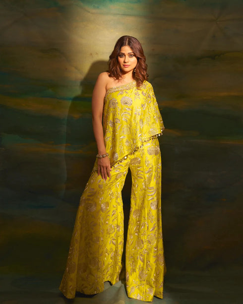 Golconda Arsh One Shoulder Set