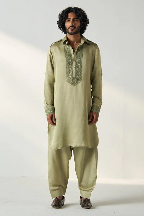 Rihaan Pathani Set