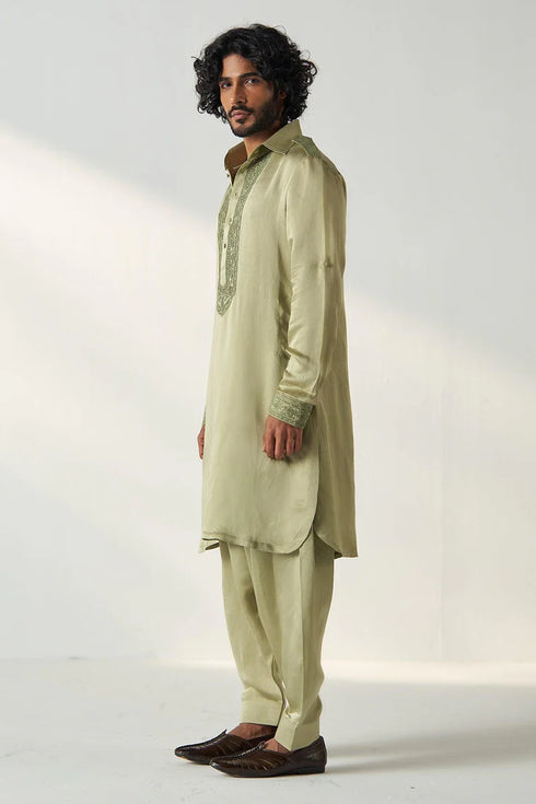 Rihaan Pathani Set