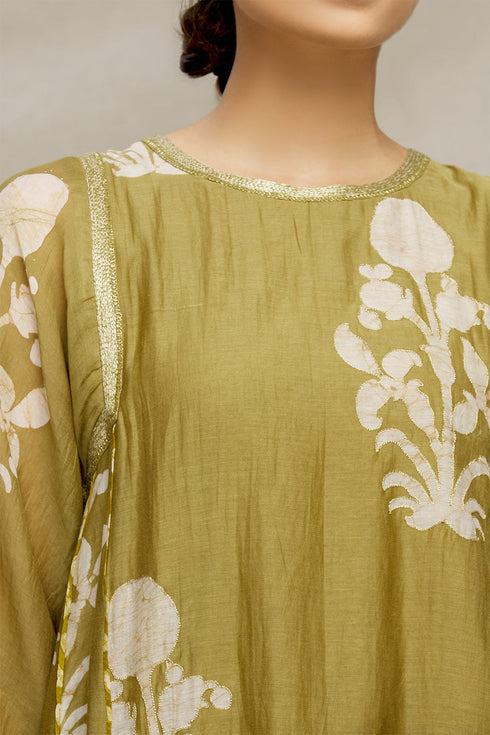 Chanderi batik kurta set with aari embroidery