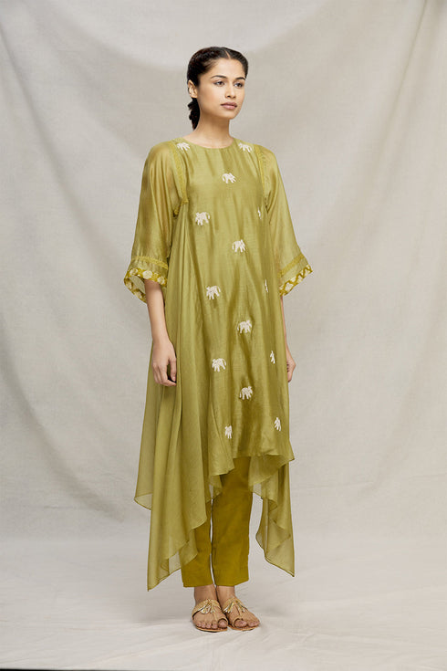 Chanderi kurta with embroidered elephants