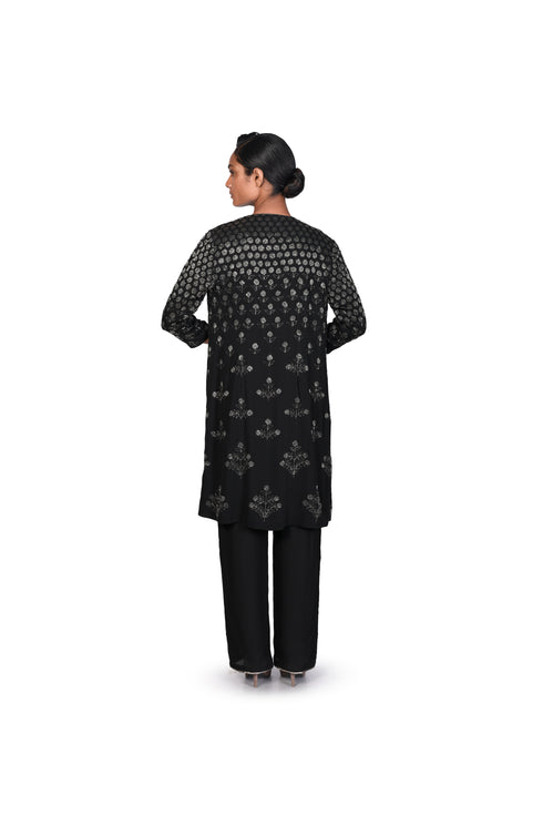 Black small flower scattered short jacket with black double GGT pants